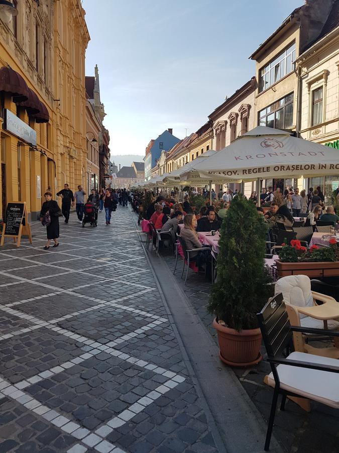 Appartamento Luky10 Braşov Esterno foto